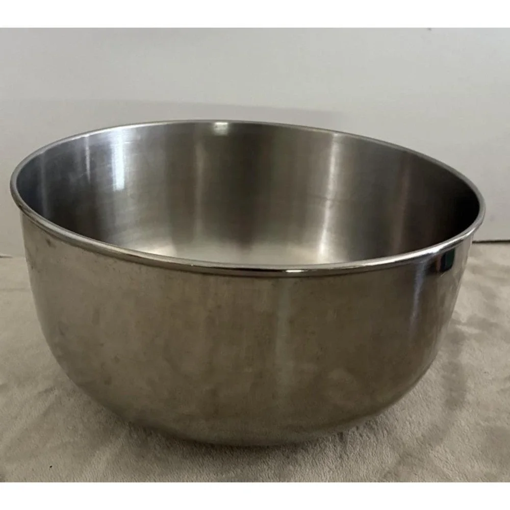 Mixing Bowl Stainless Steel Made in Korea Footed 9x5